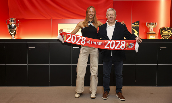 In&#234;s Meninas com o vice-presidente Fernando Tavares