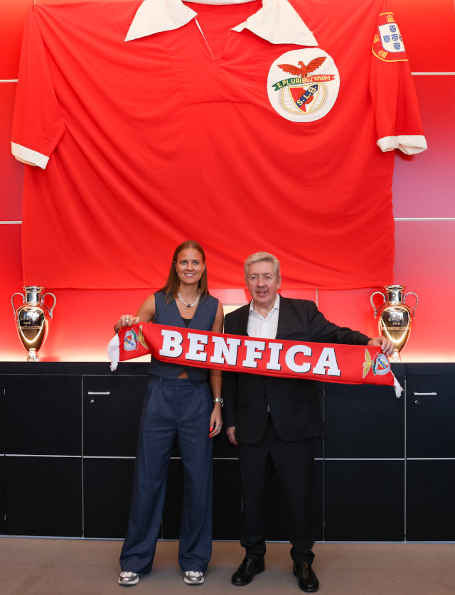 Caroline M&#248;ller e o vice-presidente Fernando Tavares