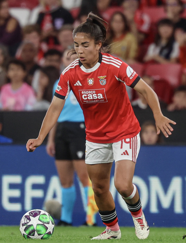 Let&#237;cia Almeida