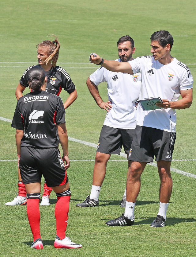 Ivan Baptista &#233; o treinador das &#225;guias