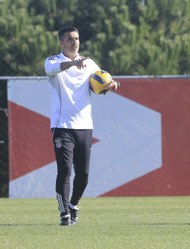 N&#233;lson Ver&#237;ssimo