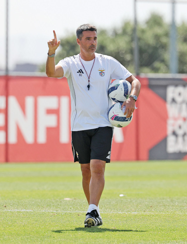 N&#233;lson Ver&#237;ssimo prepara a rece&#231;&#227;o ao Portimonense