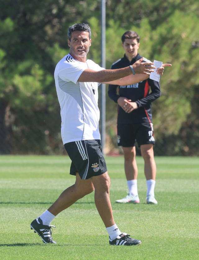 N&#233;lson Ver&#237;ssimo no treino