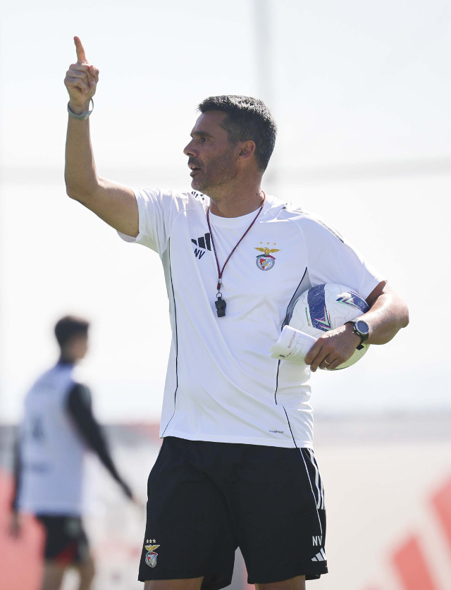 N&#233;lson Ver&#237;ssimo durante o treino