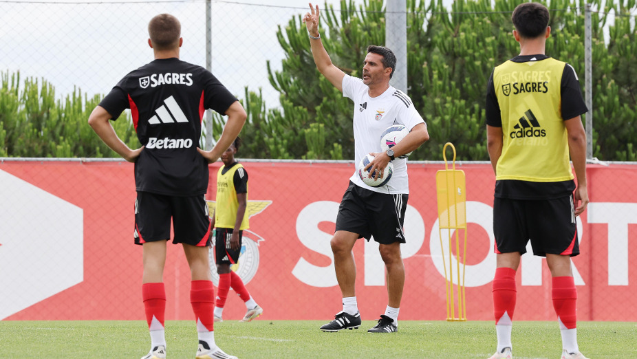 Benfica B-Amora