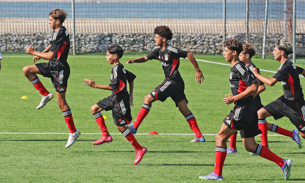 Iniciados do Benfica treinam no Benfica Campus