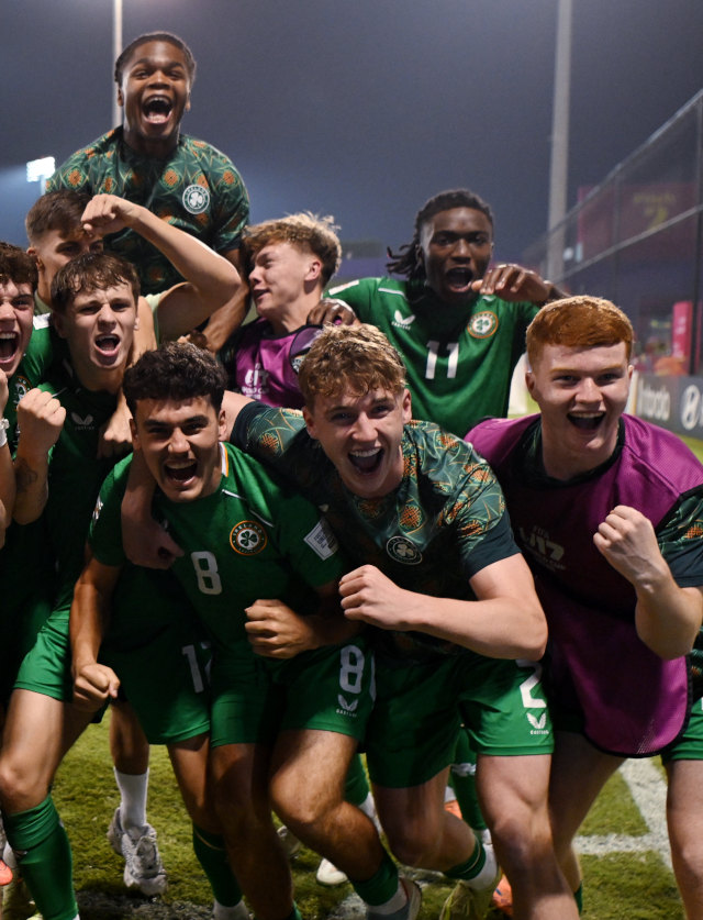 Jaden Umeh, camisola n.&#186; 11, festejou com a equipa