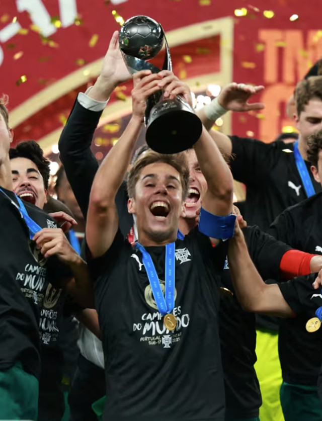 Rafael Quintas levantou o trof&#233;u