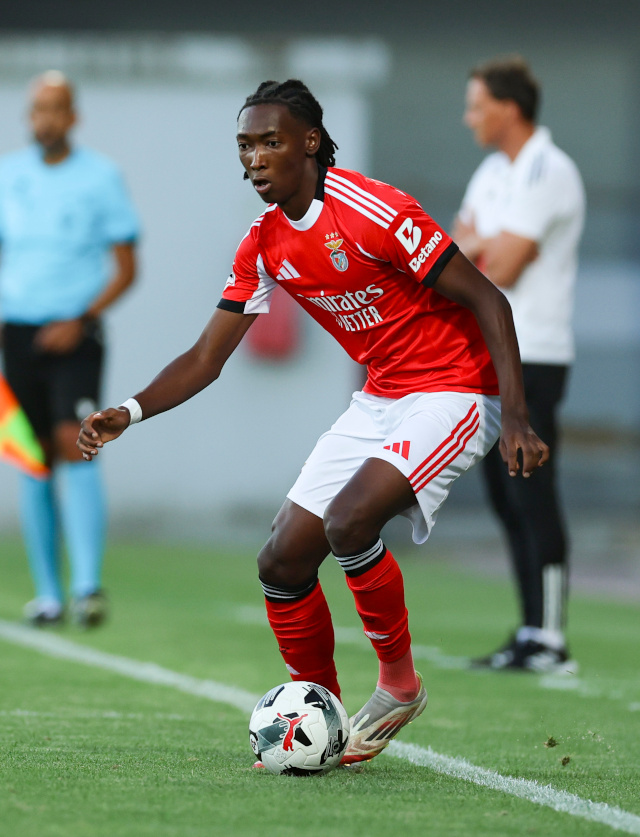 Ol&#237;vio Tom&#233;