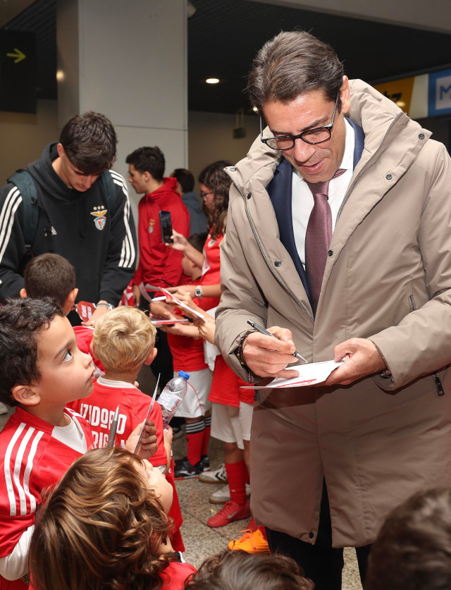 Equipa, liderada pelo Presidente, j&#225; est&#225; na Madeira