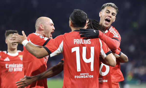 Festejos do Benfica em Amesterd&#227;o