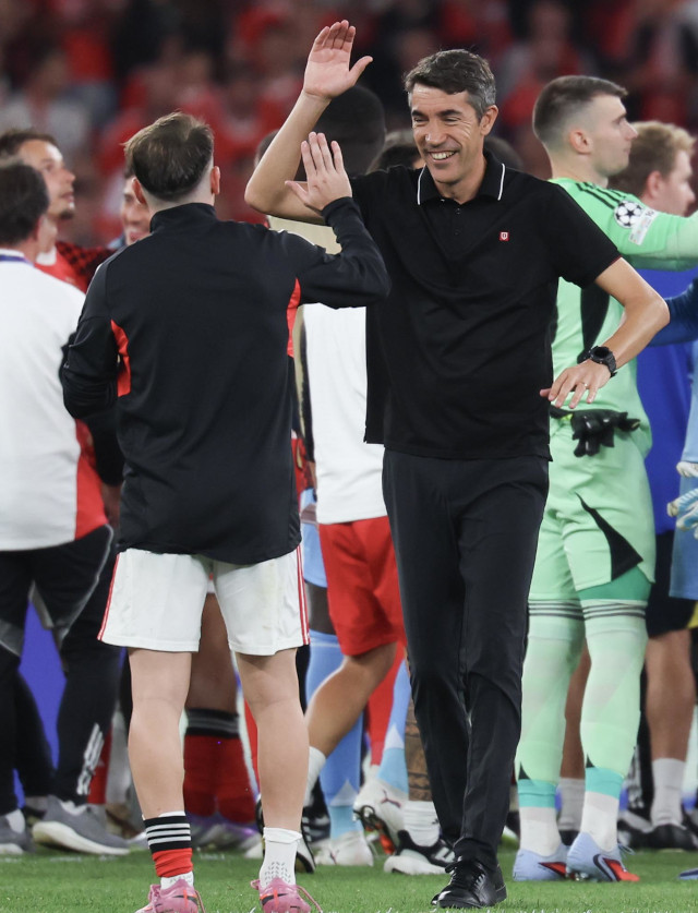 Bruno Lage cumprimenta Akt&#252;rkoğlu