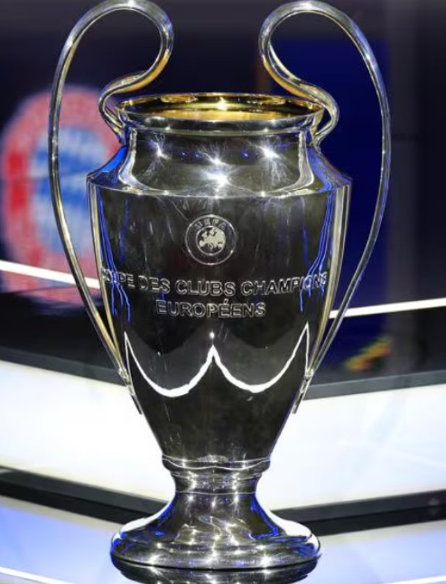Trof&#233;u da Liga dos Campe&#245;es