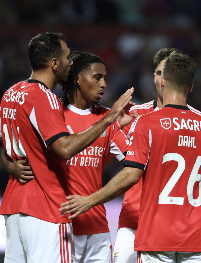 C&#233;l&#233;brations de Benfica &#224; Chaves