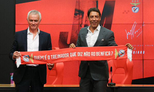 Jos&#233; Mourinho com o Presidente Rui Costa