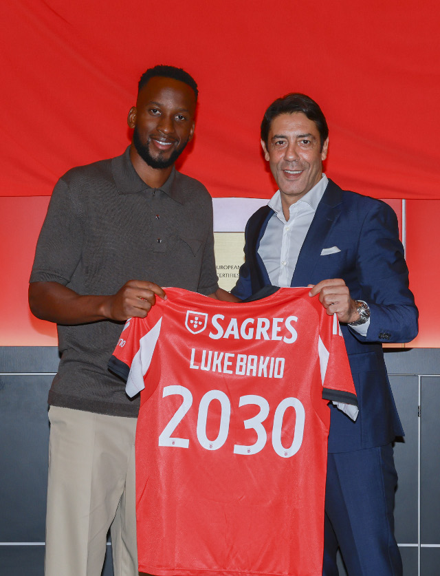Lukebakio com o Presidente Rui Costa