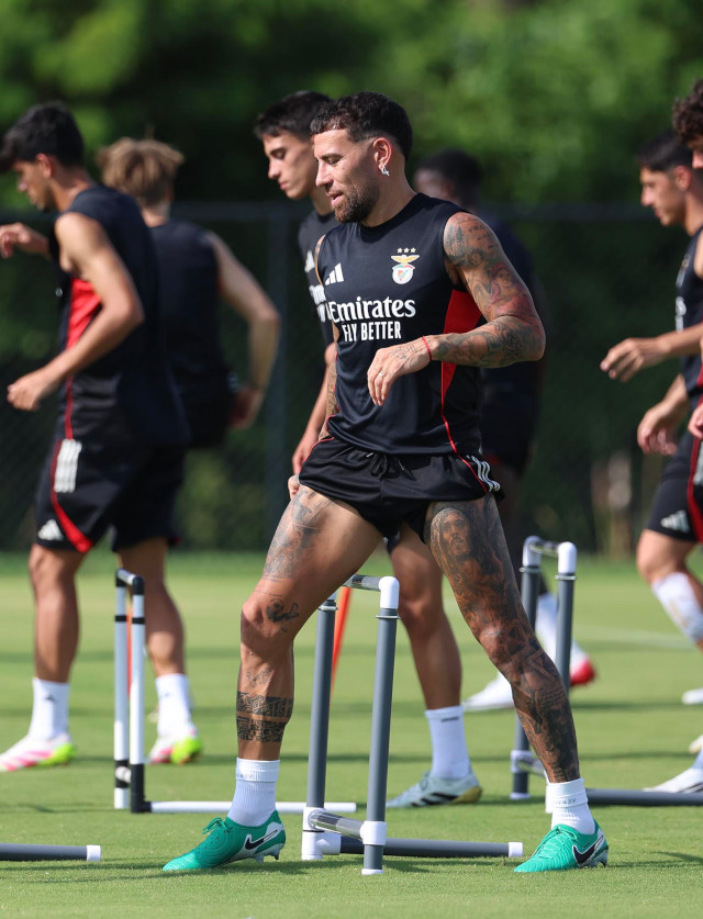 Sess&#227;o de trabalho da equipa do Benfica