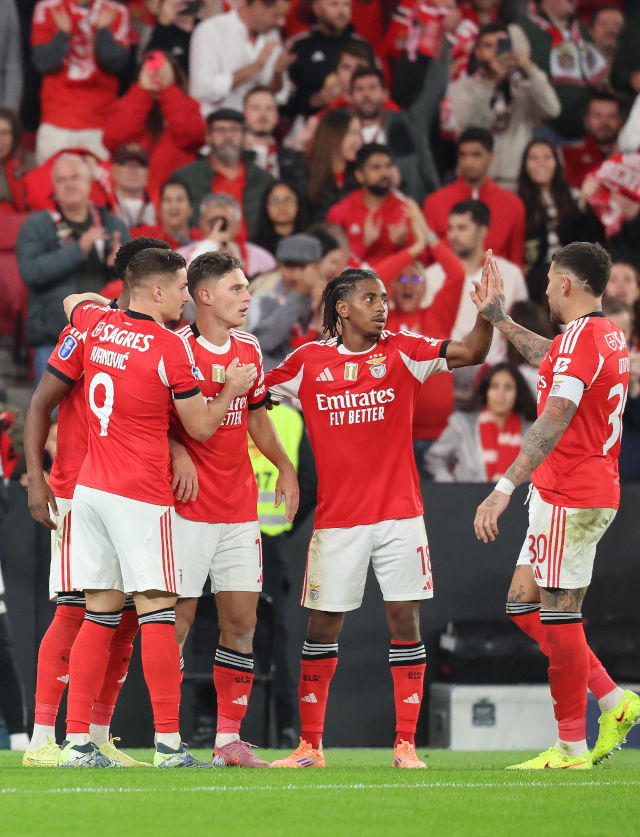 Lukebakio, Ivanovic, Sudakov, Barreiro e Otamendi