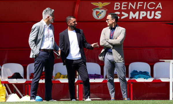 Sim&#227;o Sabrosa with M&#225;rio Branco and Gon&#231;alo Guimar&#227;es