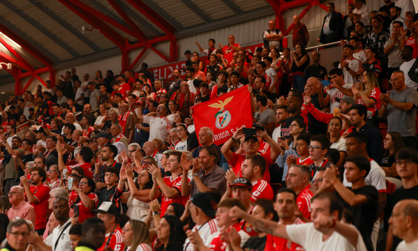Adeptos do Benfica no Pavilh&#227;o Fidelidade