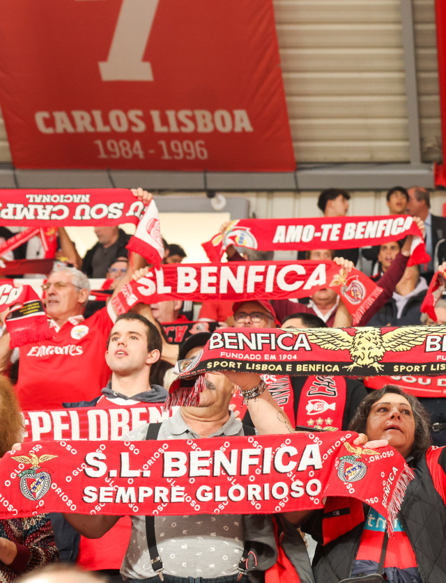 Adeptos no Pavilh&#227;o Fidelidade