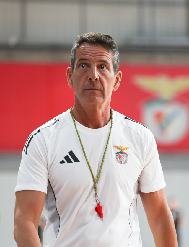 Treinador Lu&#237;s Monteiro