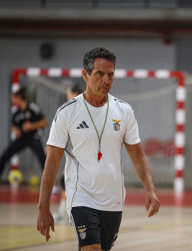 Treinador Lu&#237;s Monteiro