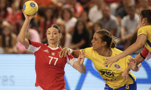 Mihaela Minciuna &#233; uma das cinco jogadoras do Benfica convocadas para a Sele&#231;&#227;o Nacional