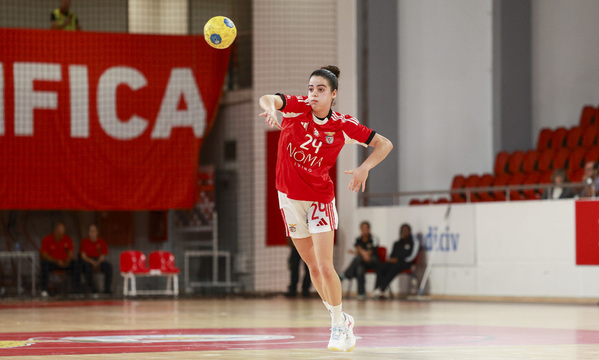 Constan&#231;a Sequeira &#233; uma das cinco jogadoras do Benfica convocadas por Portugal