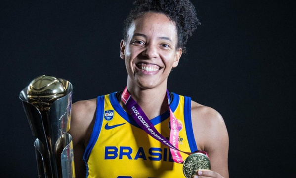 Emanuely de Oliveira