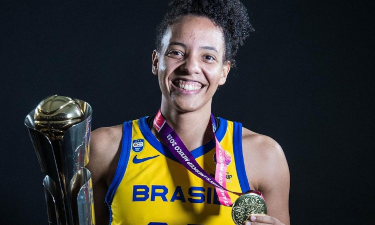 Emanuely de Oliveira