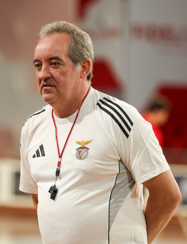 Treinador Paulo Almeida