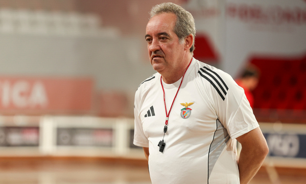 Treinador Paulo Almeida