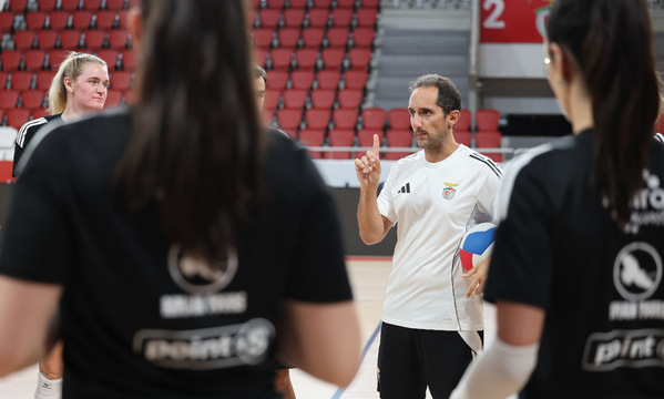 Henrique Furtado na orienta&#231;&#227;o do treino