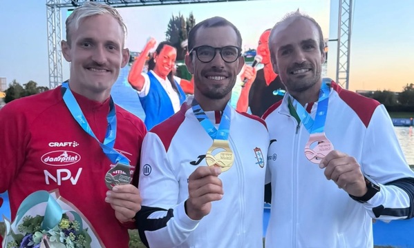 Fernando Pimenta ao centro