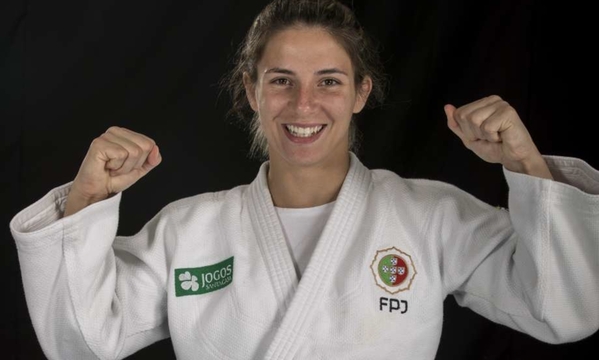 B&#225;rbara Timo