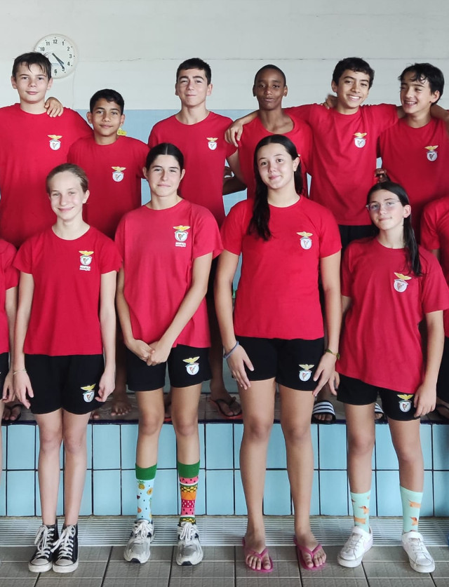 Equipa do Benfica que marcou presen&#231;a no Festival de Abertura de Infantis
