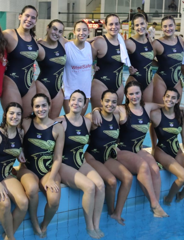 Equipa de polo aqu&#225;tico feminino do Benfica