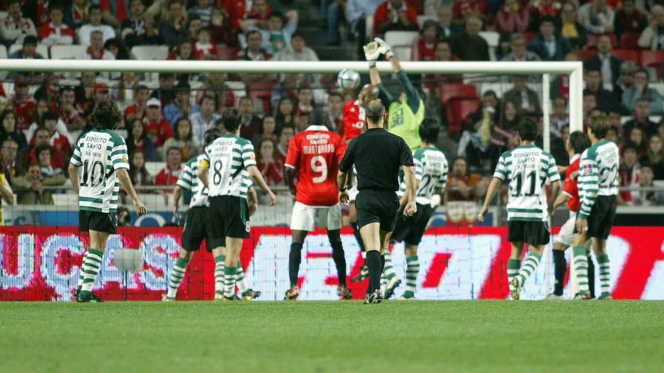 Golo de Luisão em 2005