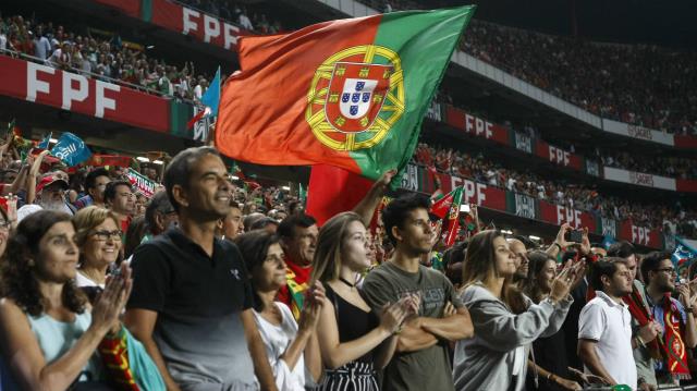 adeptos-portugal-estadio-luz-new_thumbnail