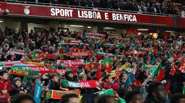 adeptos-estadio-lux-portugal-new_thumbnail
