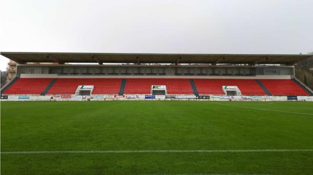 Est&#225;dio Municipal 25 de Abril, em Penafiel