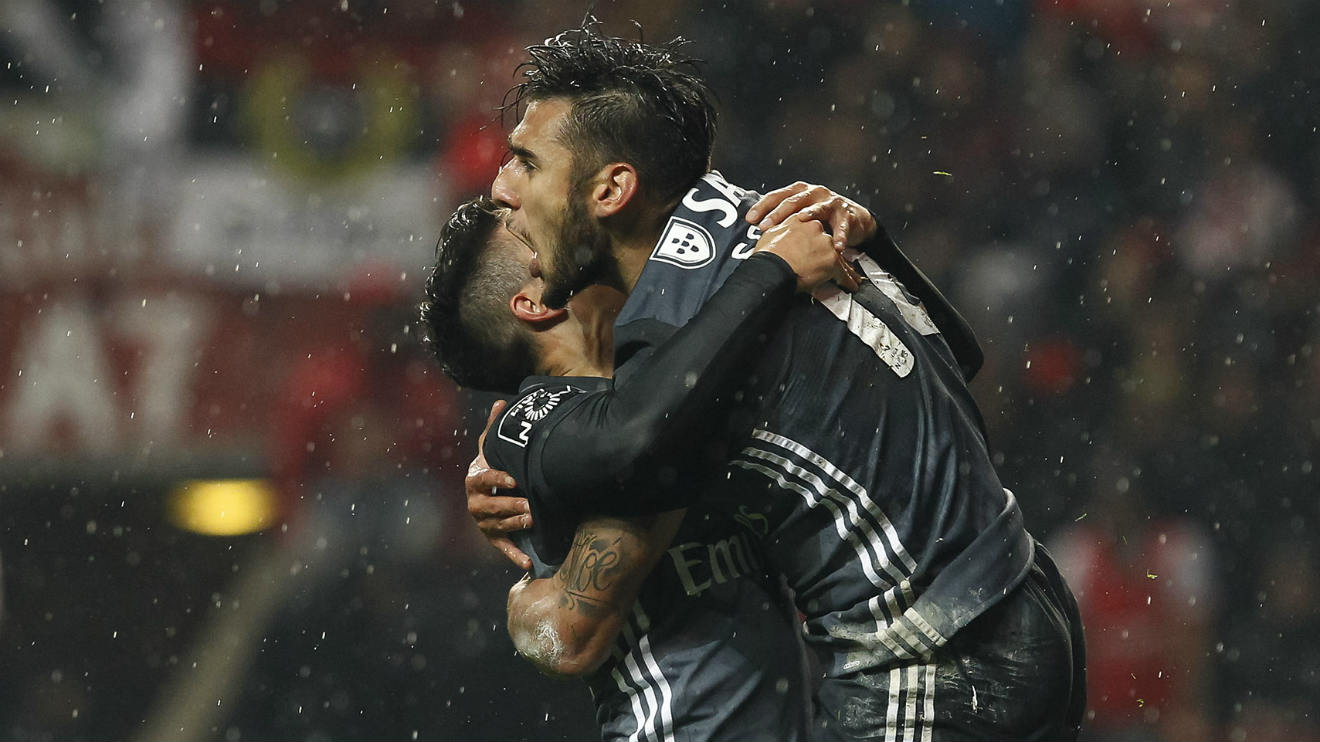 Cervi e Salvio festejam triunfo