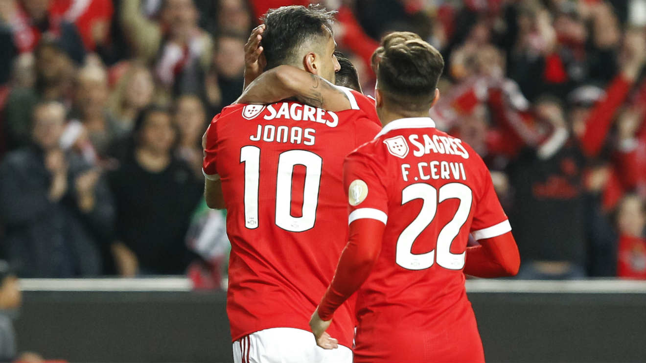 Jonas festeja um golo
