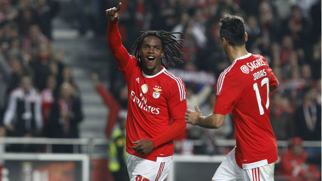 Renato Sanches festeja o primeiro golo com a camisola do Benfica
