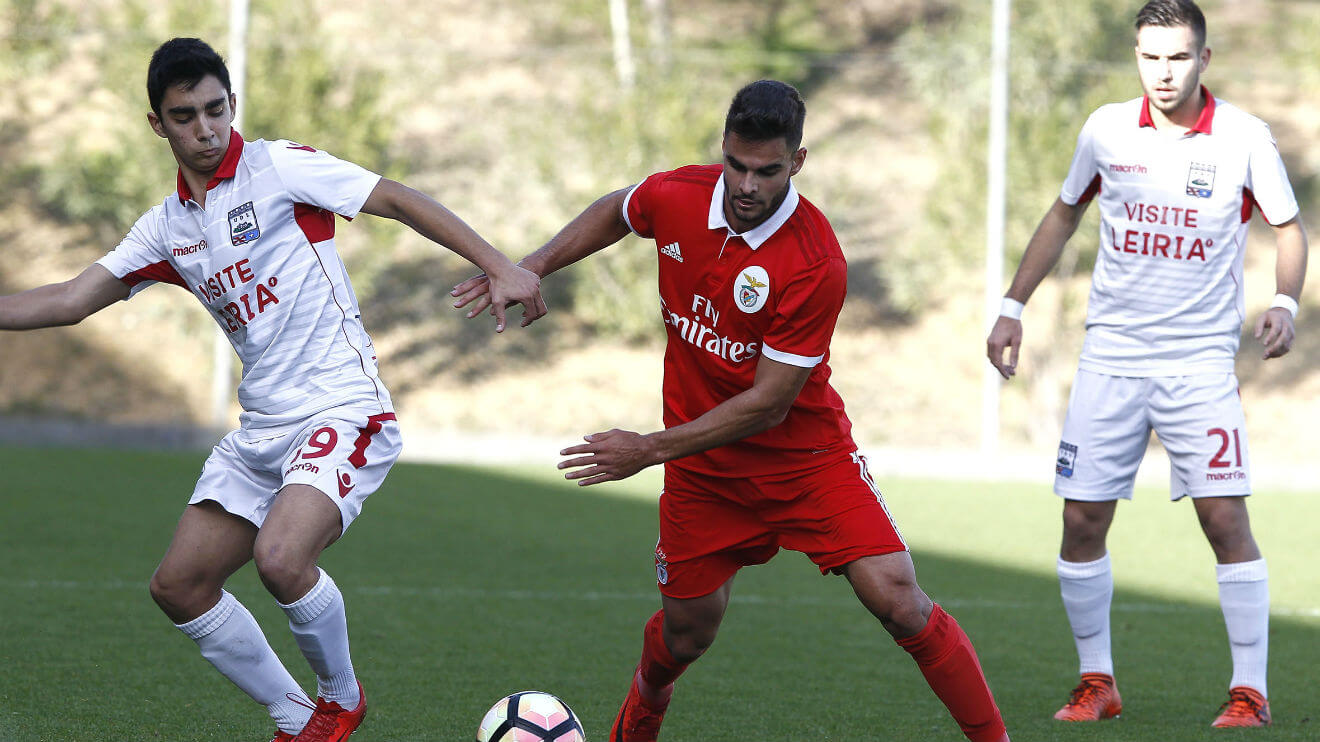Luís Pinheiro no jogo com a UD Leiria