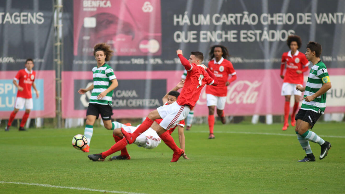 Gonçalo Oliveira no dérbi com o Sporting