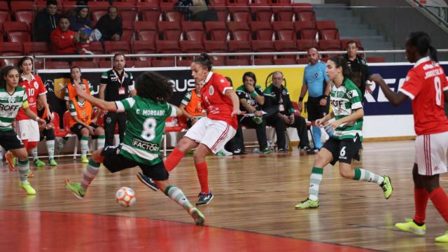 D&#233;rbi de futsal feminino