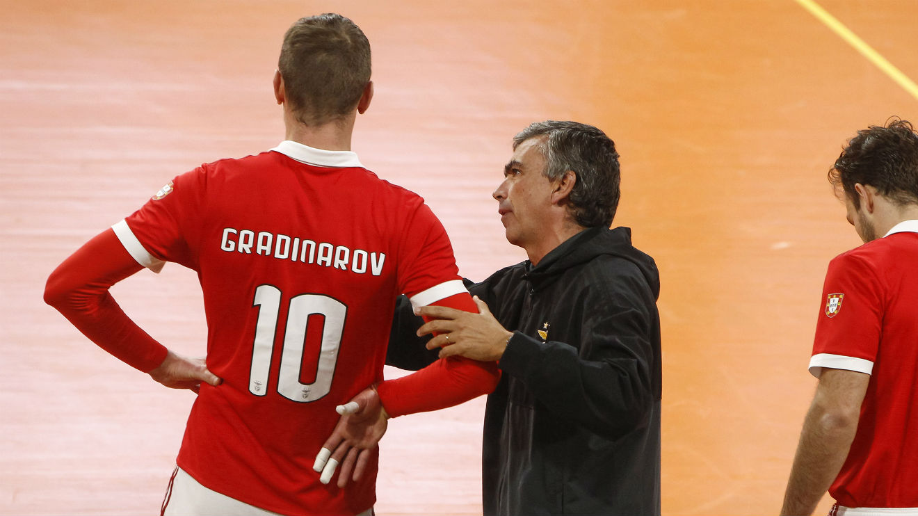 José Jardim e Gradinarov