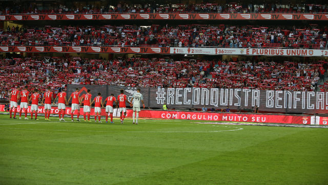 Adeptos e equipa